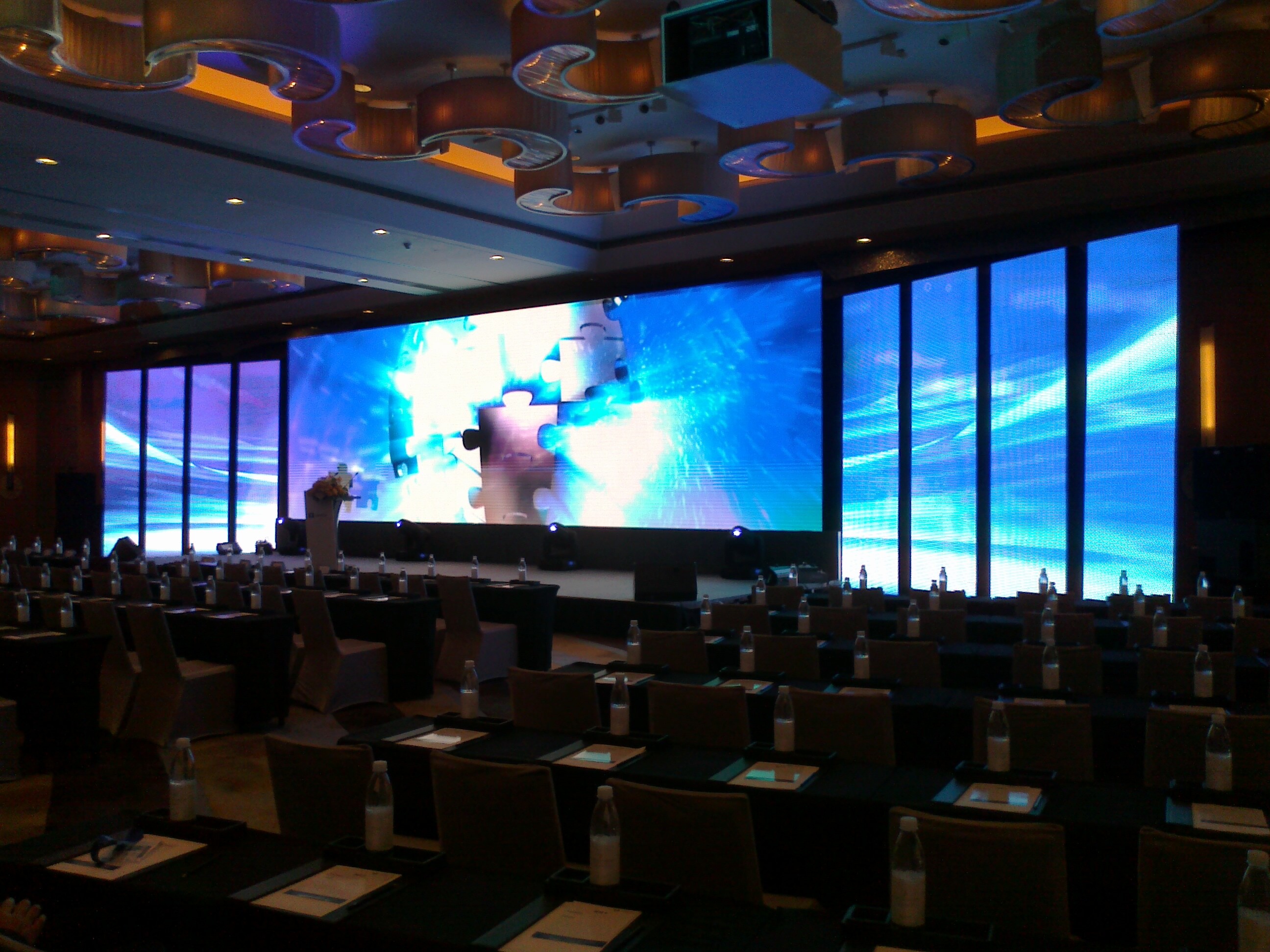 LED顯示屏 LED顯示屏